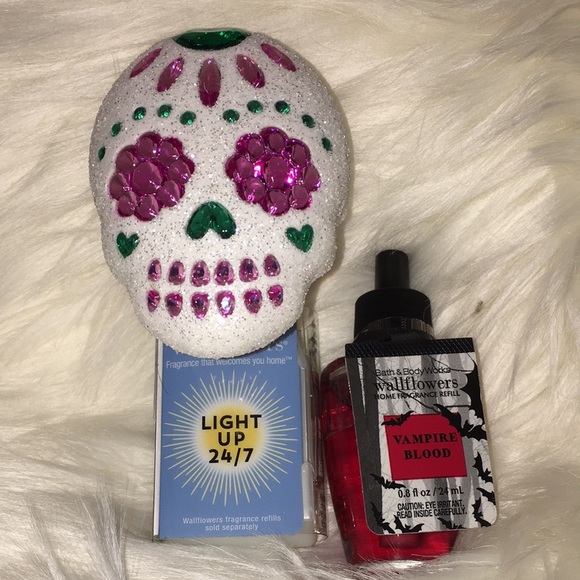 SUGAR SKULL NIGHTLIGHT
WALLFLOWER & ANY REFILL SCENT - Picture 7 of 9